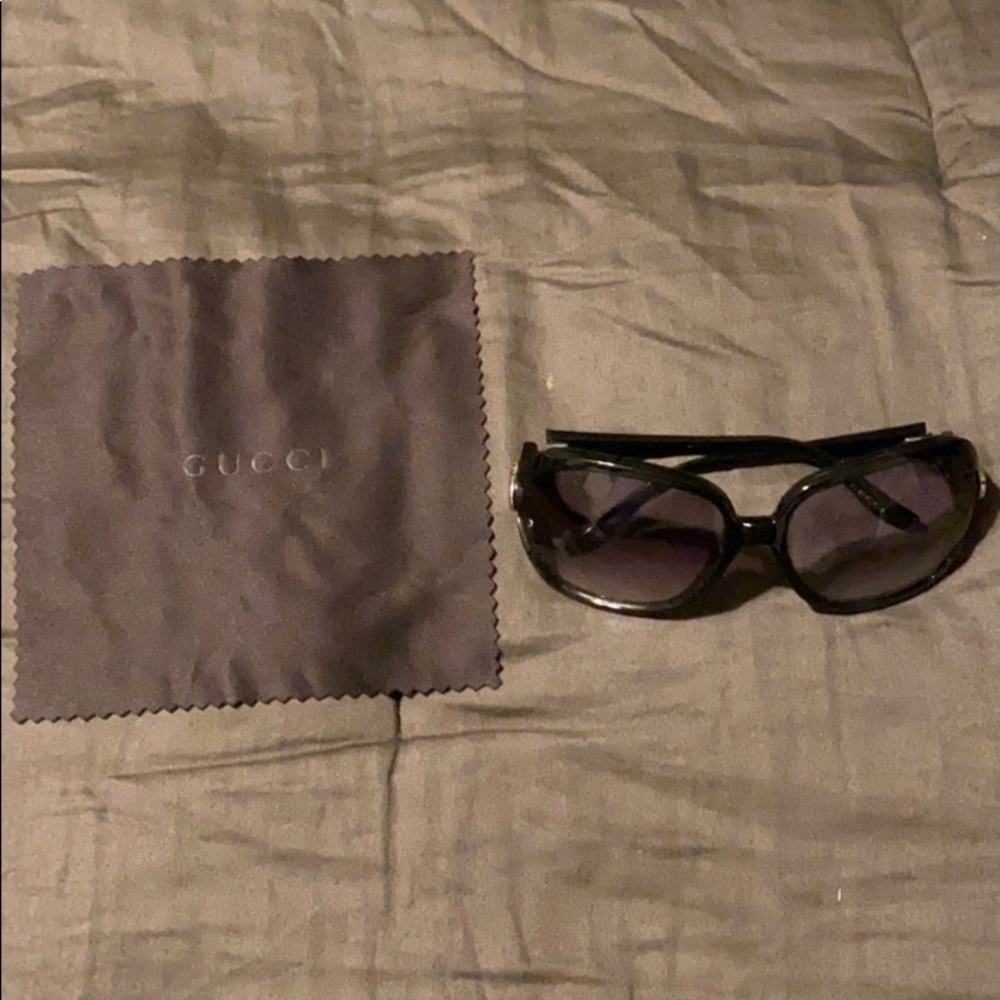 Gucci sunglasses 😎